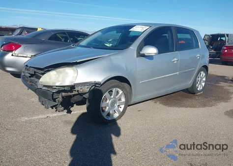 2007 Volkswagen Rabbit 4-Door z USA, uszkodzony, nr VIN WVWCR71K47W283215
